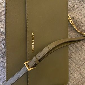 Michael Kors Crossbody Bag - olive